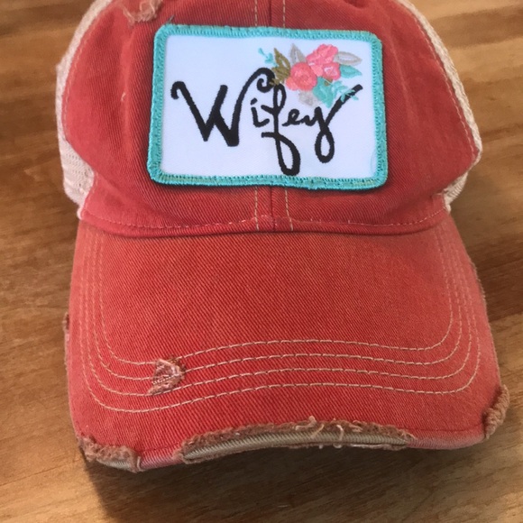 Judith March Distressed Red and Tan Mesh “Wifey” Cap - Picture 2 of 11